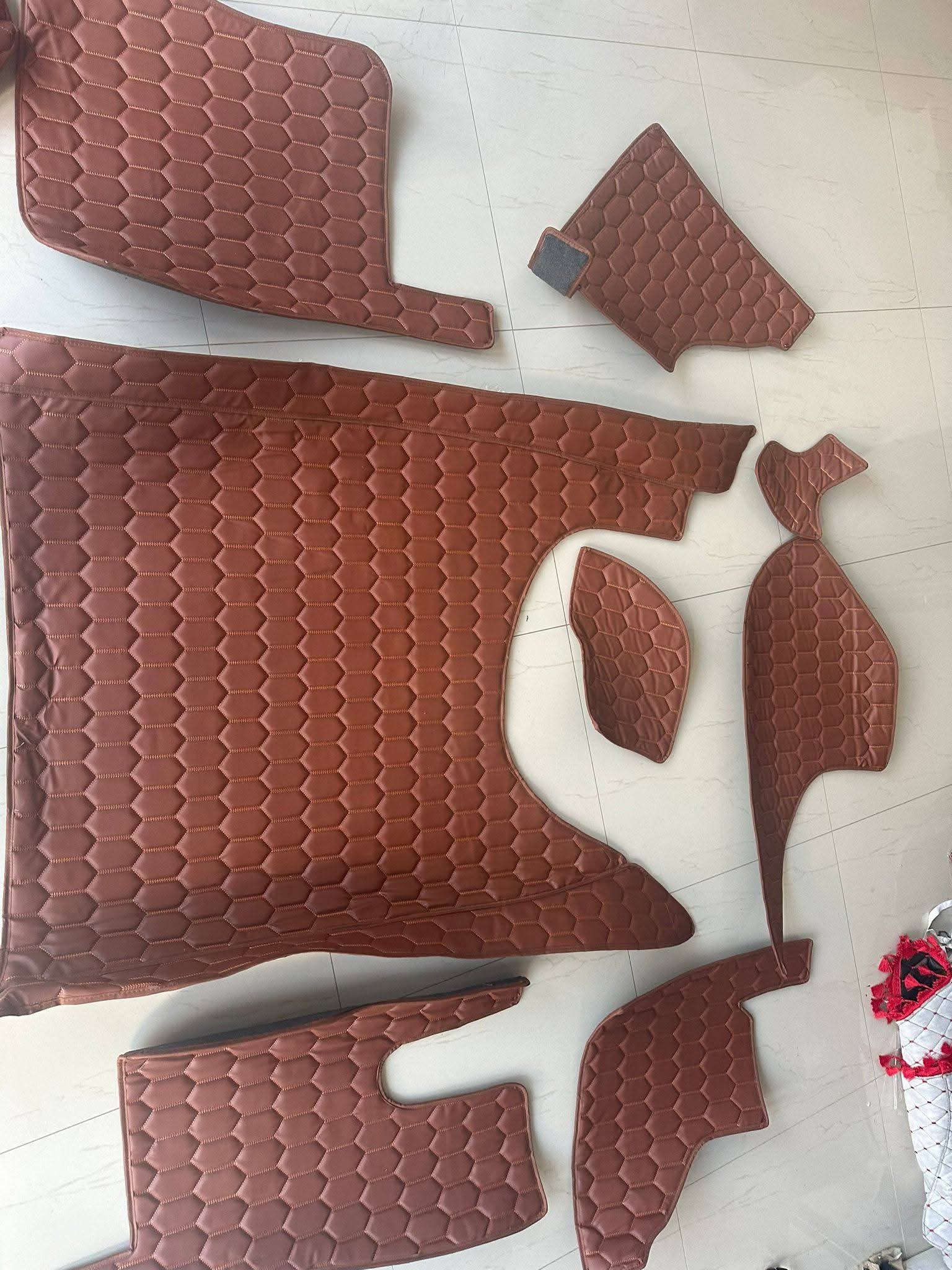Tapis de sol en similicuir marron camion DAF XF XG cote conducteur et cote passager ou compartiment moteur sur mesure